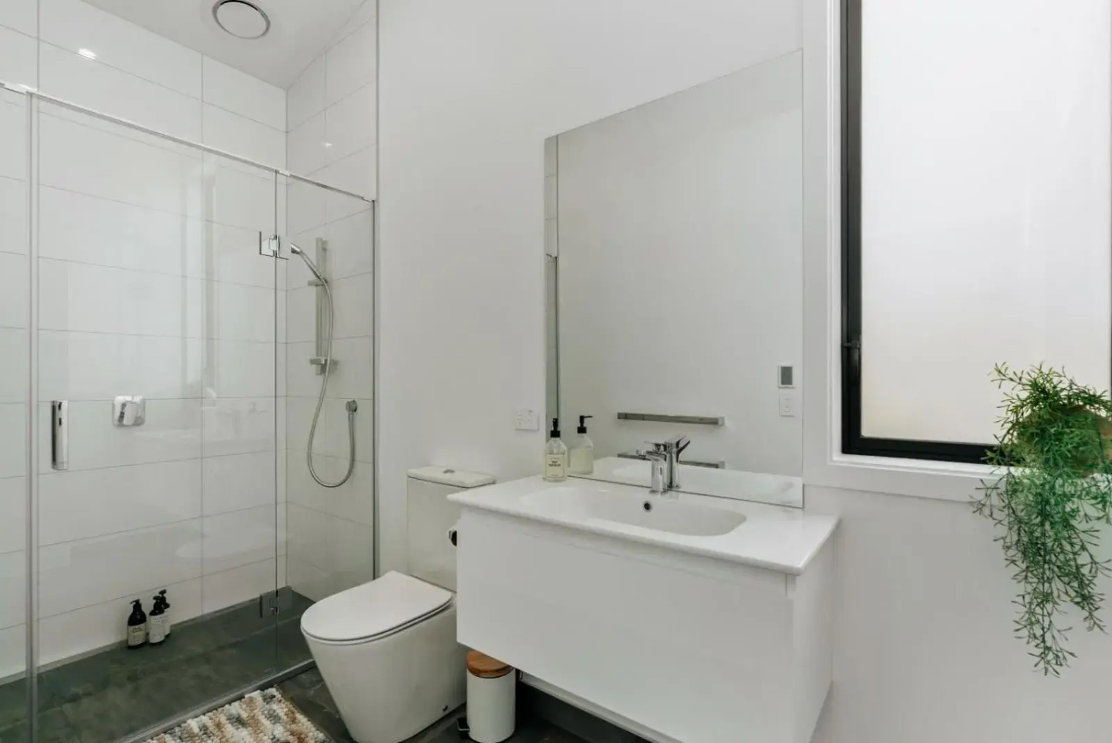 Jacks Point Family Retreat - Jacks Point Holiday Home