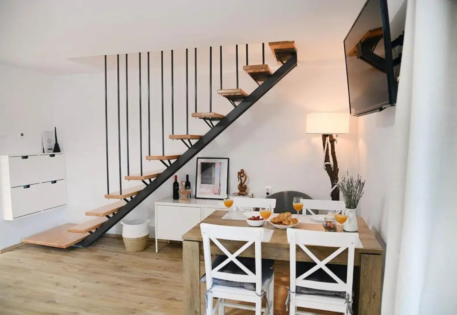 Apartment D & Studio L