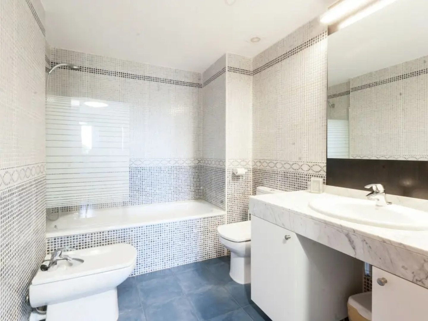 Modern Apartment in St Pere Pescador With Swimming Pool