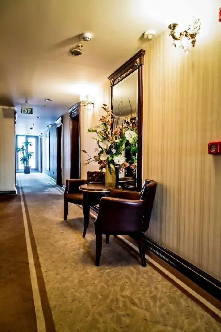 Grand Work Hotel