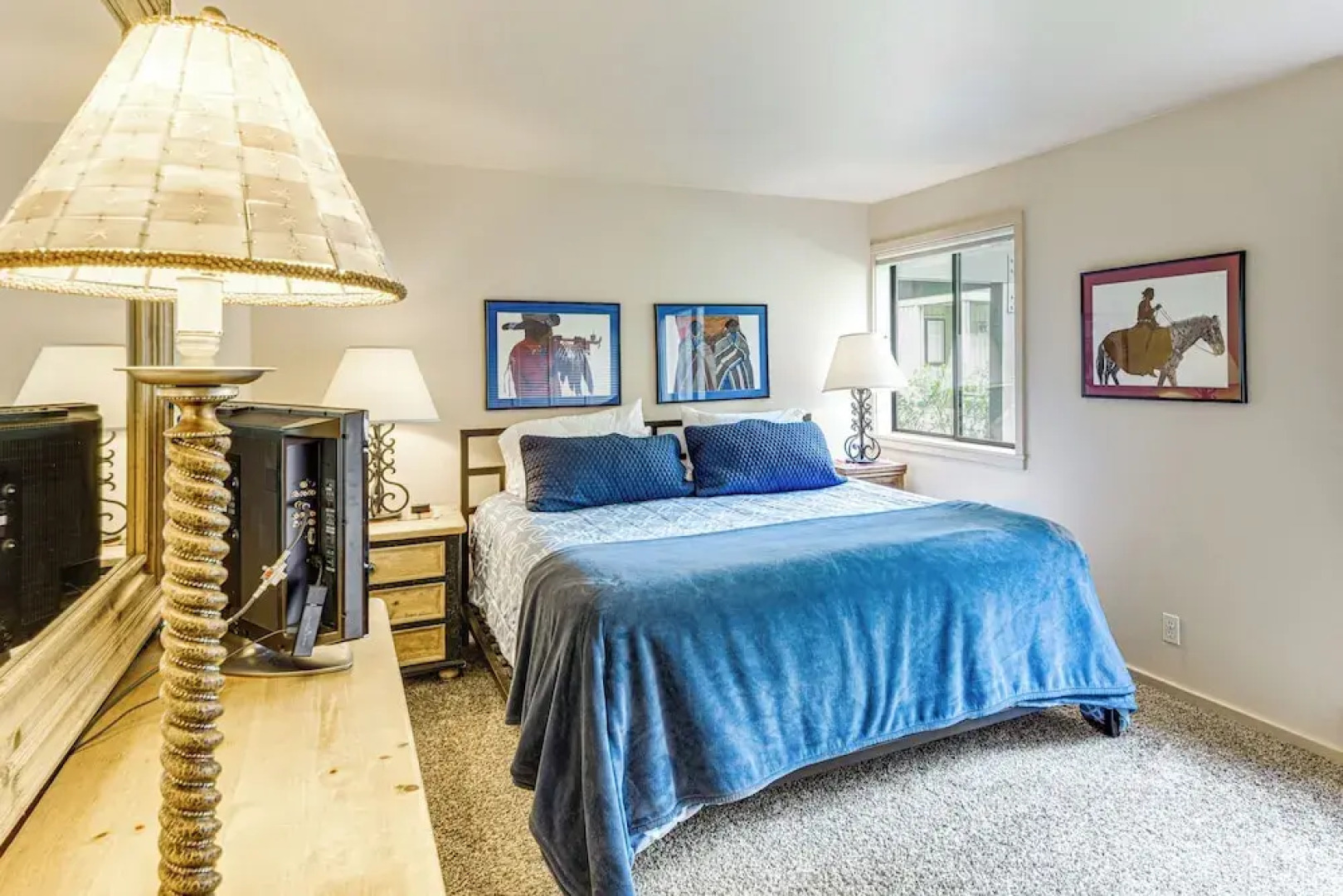 Walk to Sun Valley Village: Condo w/ Deck!