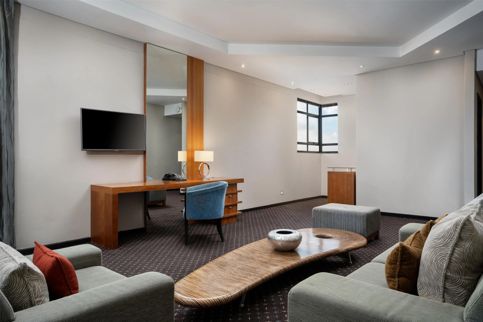 Premier Hotel OR Tambo