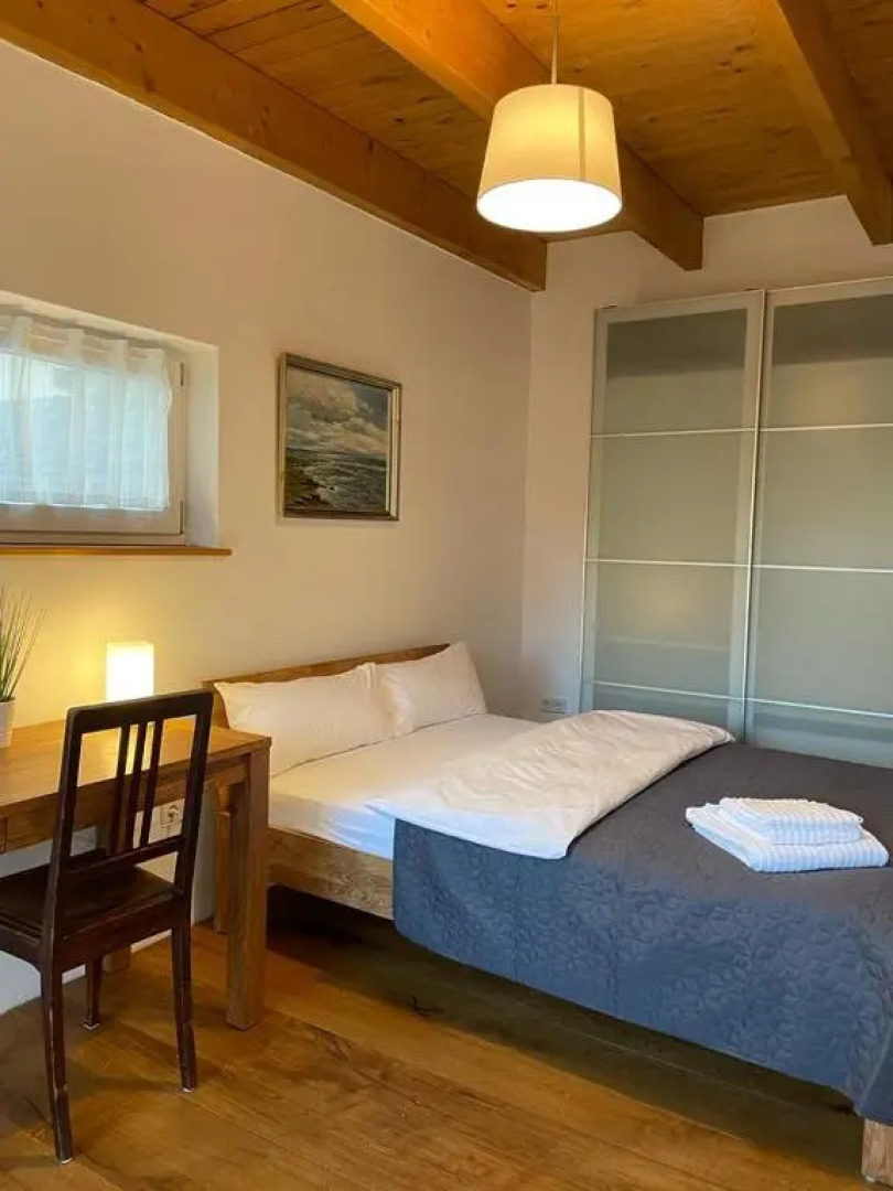 Ferienwohnung im Stadtzentrum von Bernau - Komfortable Wohnung mit 2 Zimmern, Bad, Spülmaschine, Waschmaschine, komplette Küche, WLAN, Terrasse, ruhige Lage