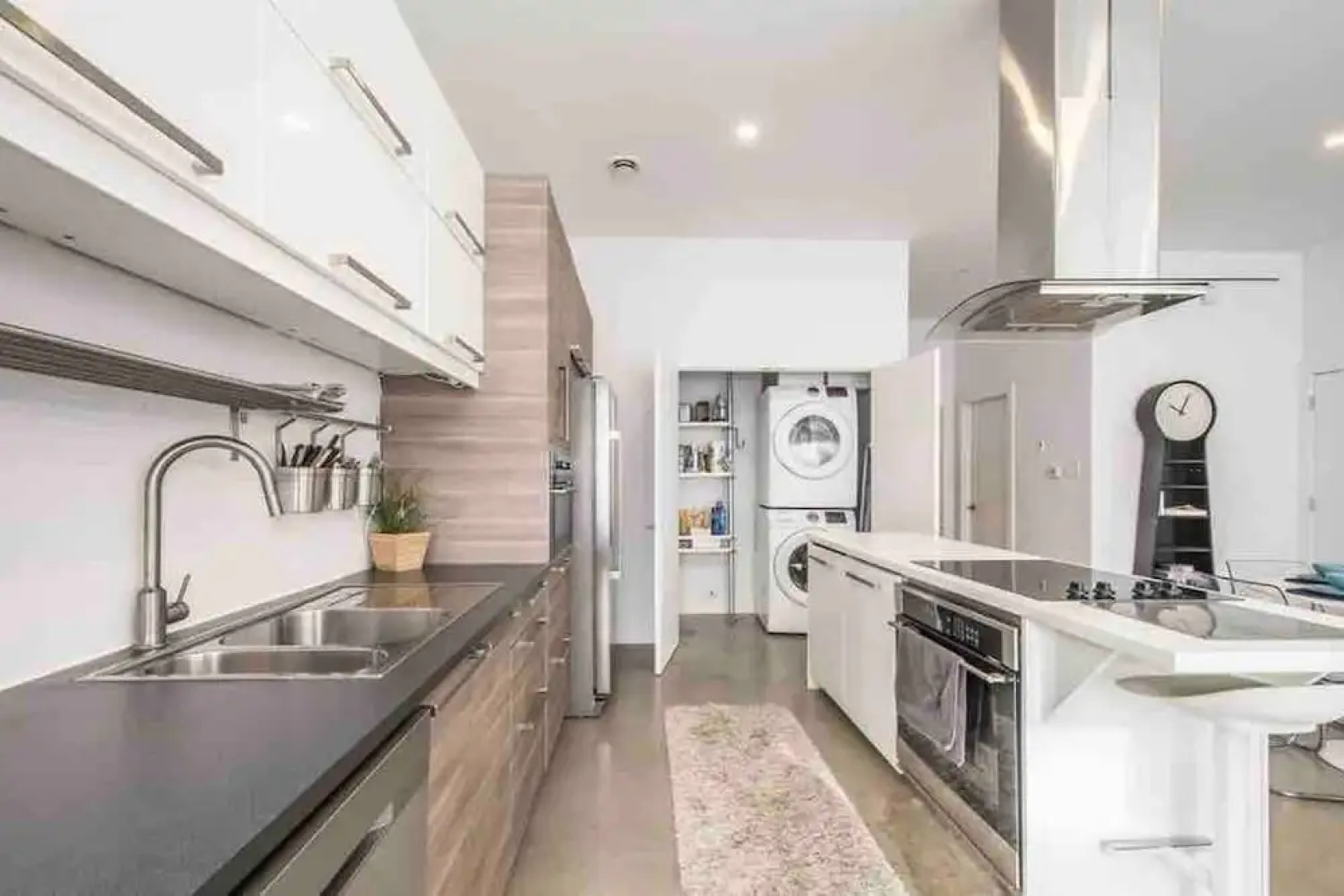 Luxury 2 Bedroom Apartment Downtown Halifax - Free Parking