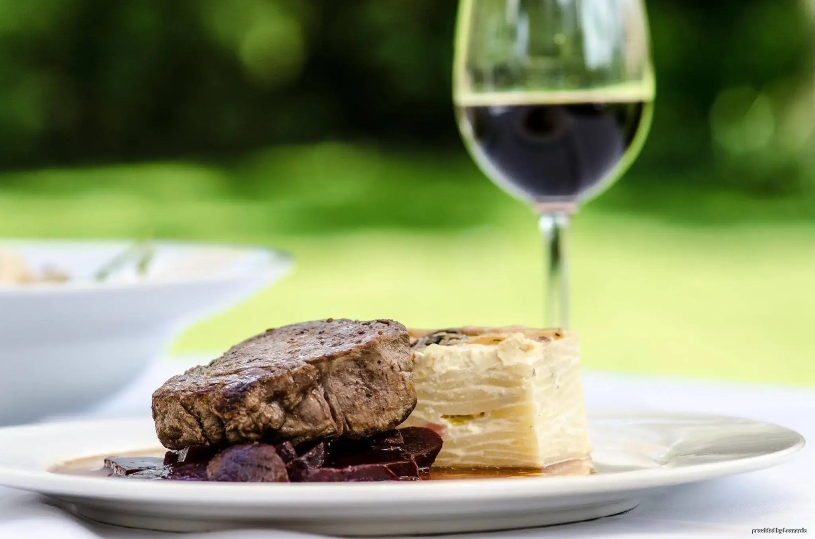 Pettifers Freehouse Hotel