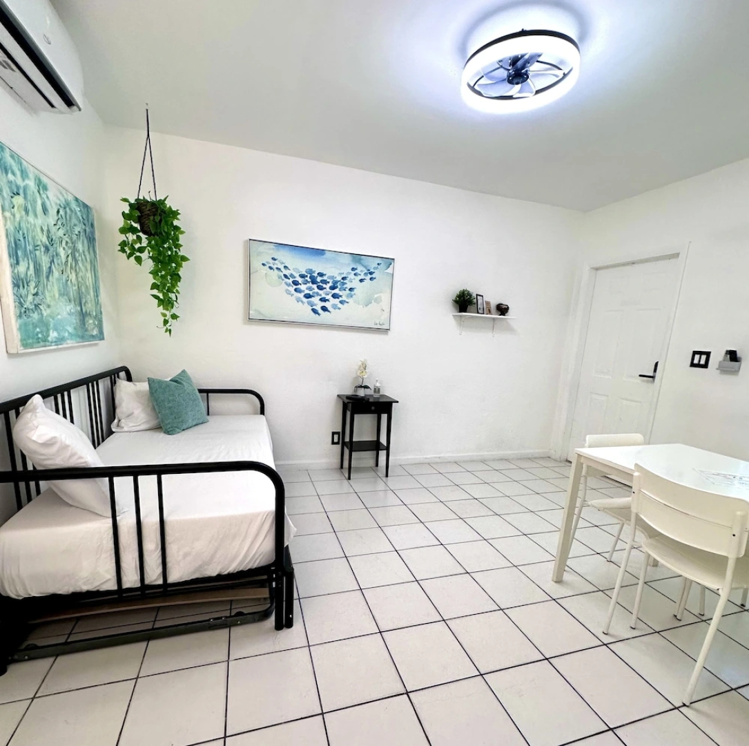 Southwinds Inn by The Gold Nests