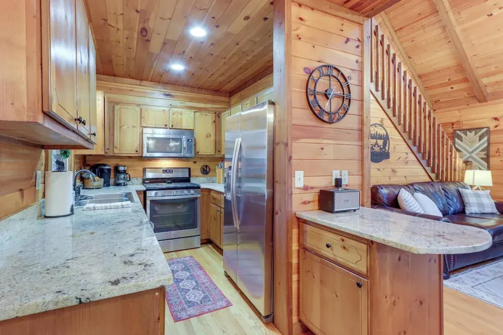 Secluded Cherry Log Cabin w/ Hot Tub + Swings!