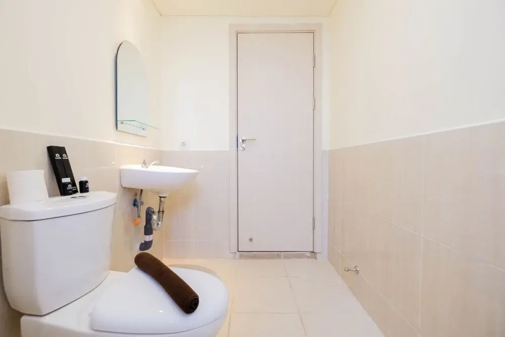 Comfort 2Br+1 At Meikarta Apartment