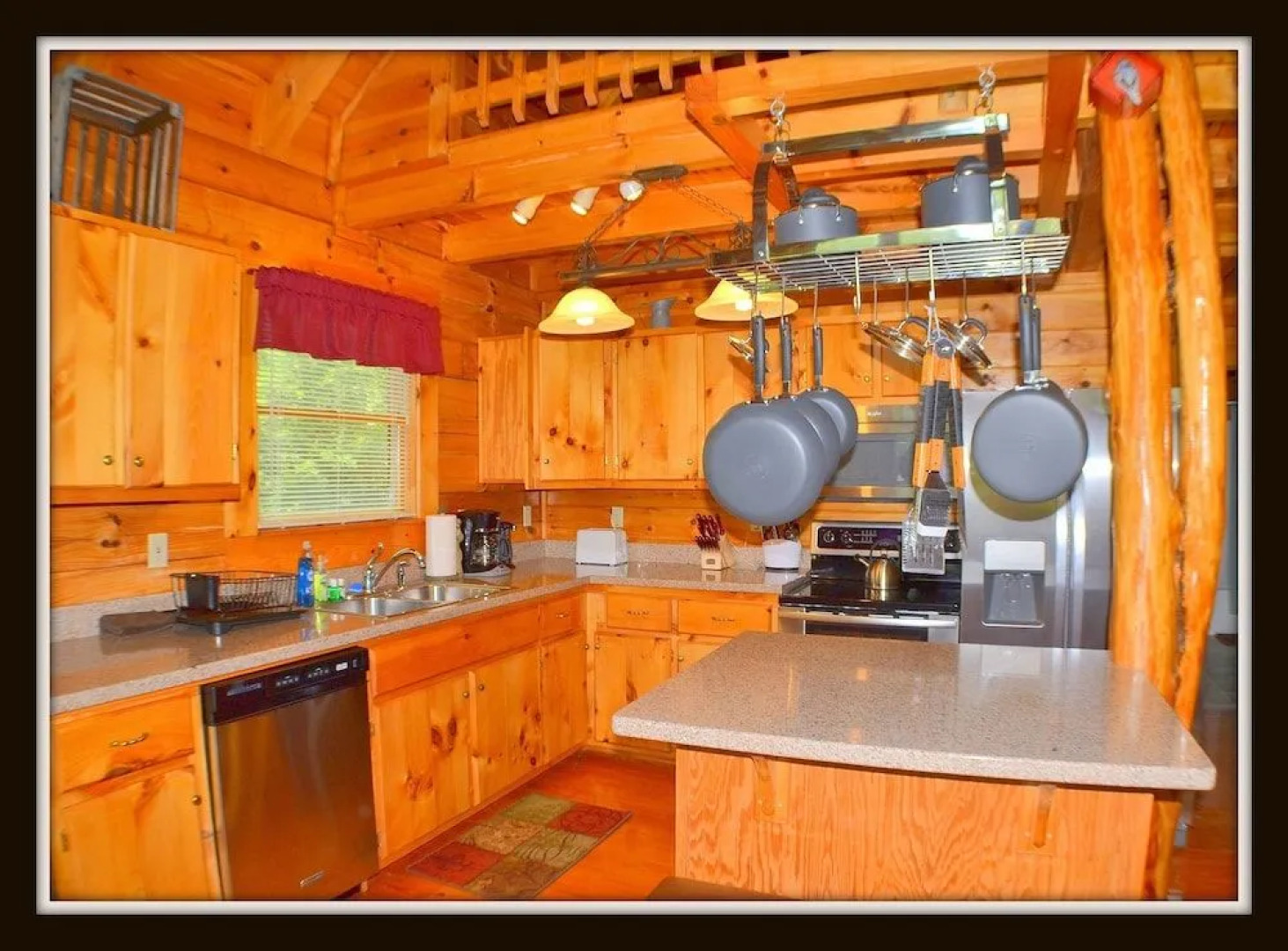 Steele Away 3 Bedroom Cabin by RedAwning