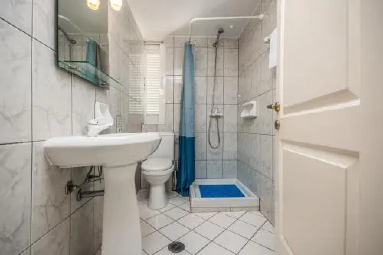 Irini Apartments and Studios