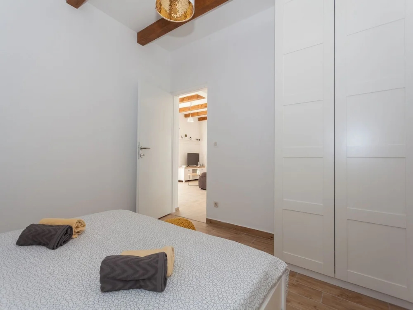 Tranquil Holiday Home in Vrana With Swimming Pool