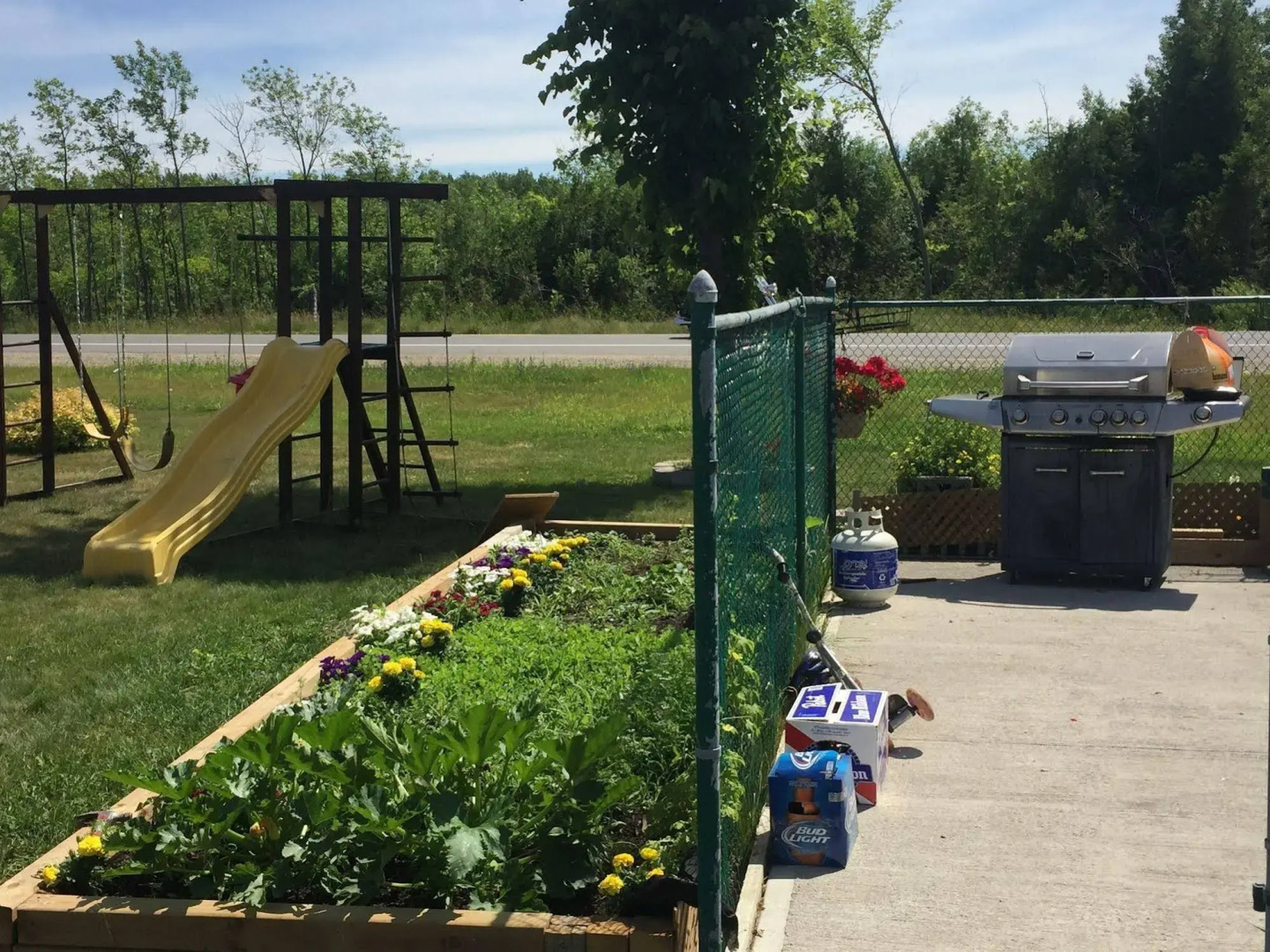 Pleasant Manor Motel