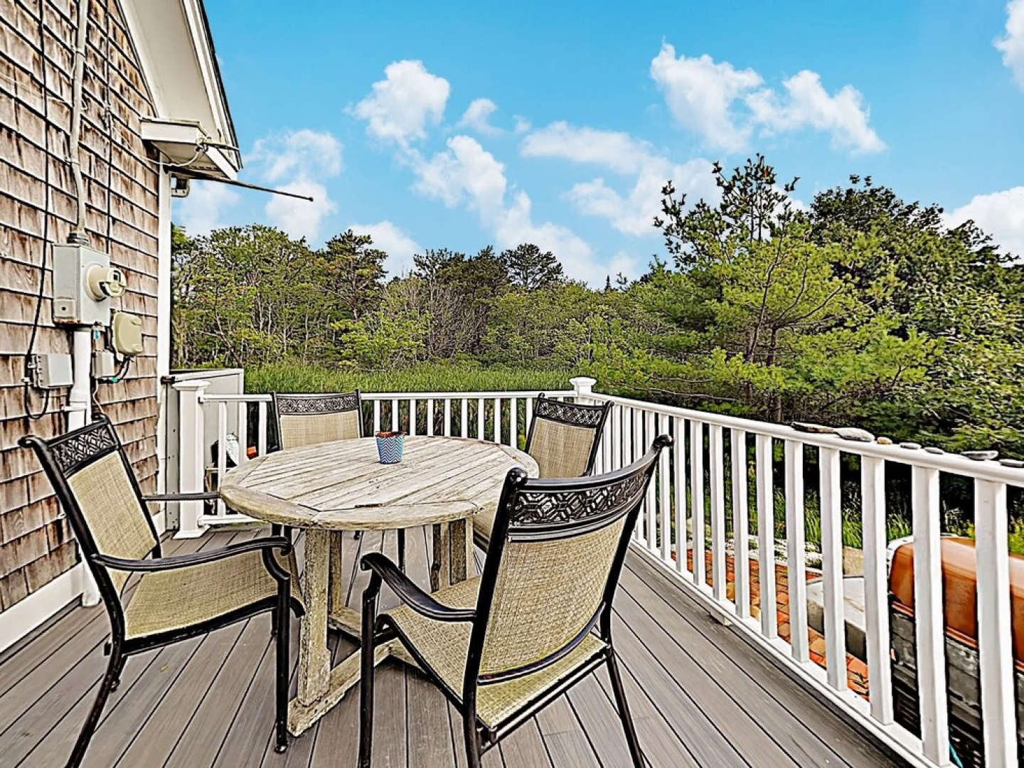 New Listing! Curtis House On The Cove 3 Bedroom Cottage