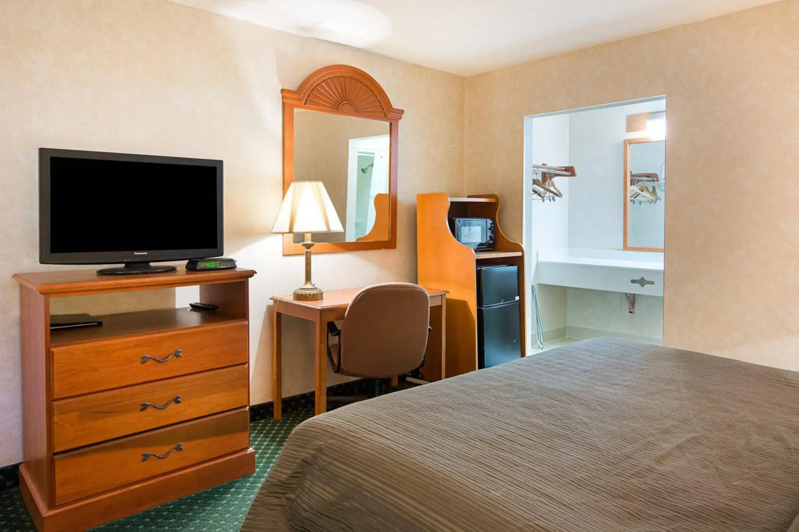 Quality Inn Petersburg Fort Lee Area