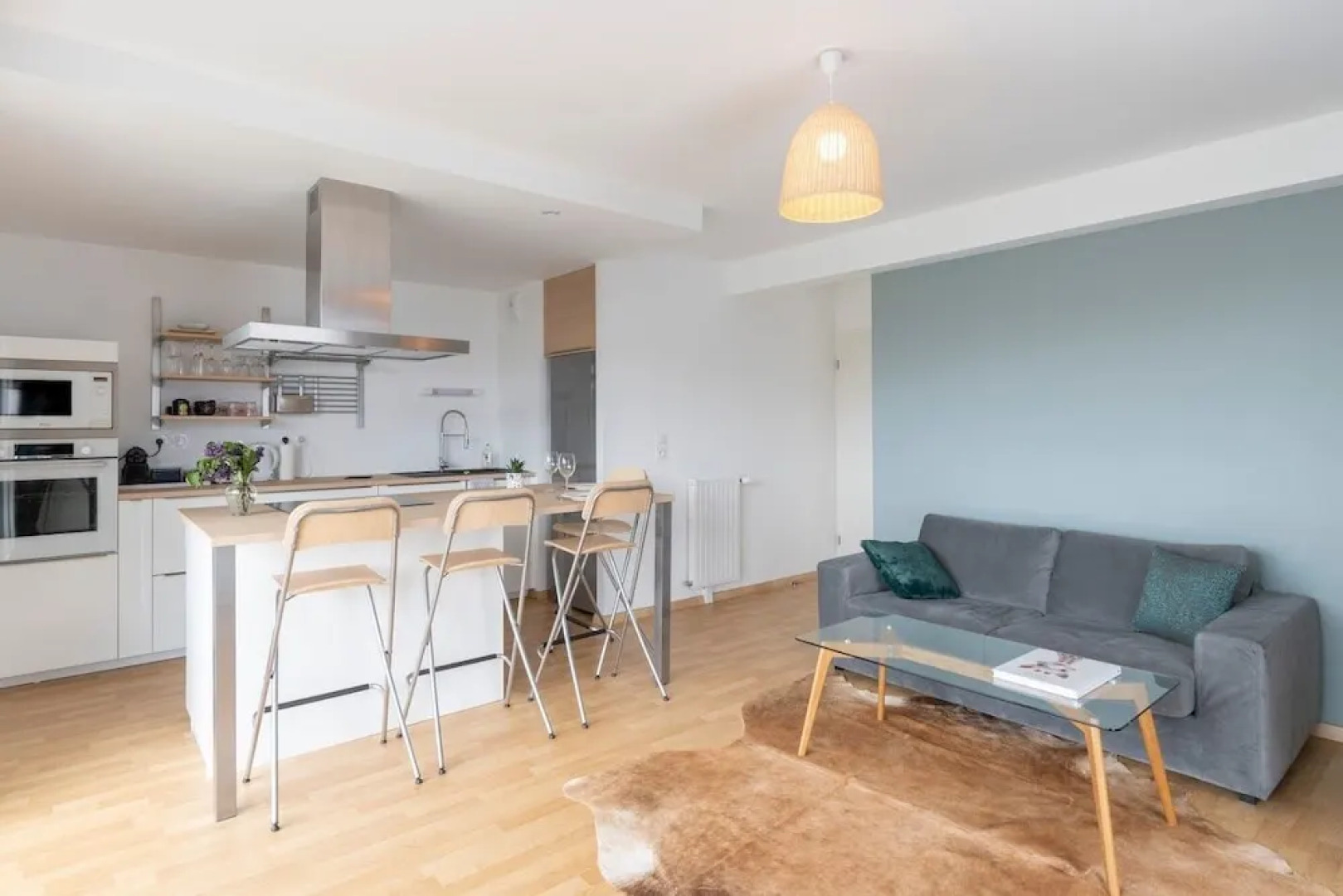 LA Perouse - Apt 2 Chambres,parking, Proche Rennes