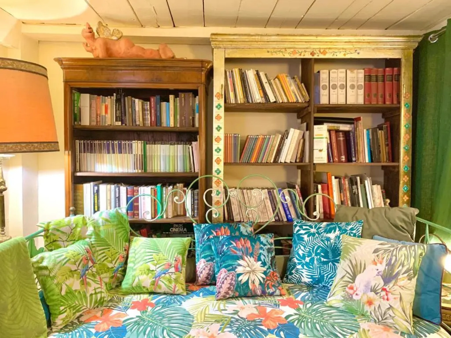 THE SECRET GARDEN ARONA VILLA in Piazza del Popolo 16 Historical Center