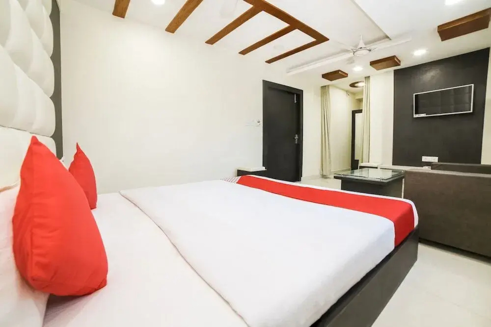 Hotel Veer Bhumi Palace by OYO Rooms