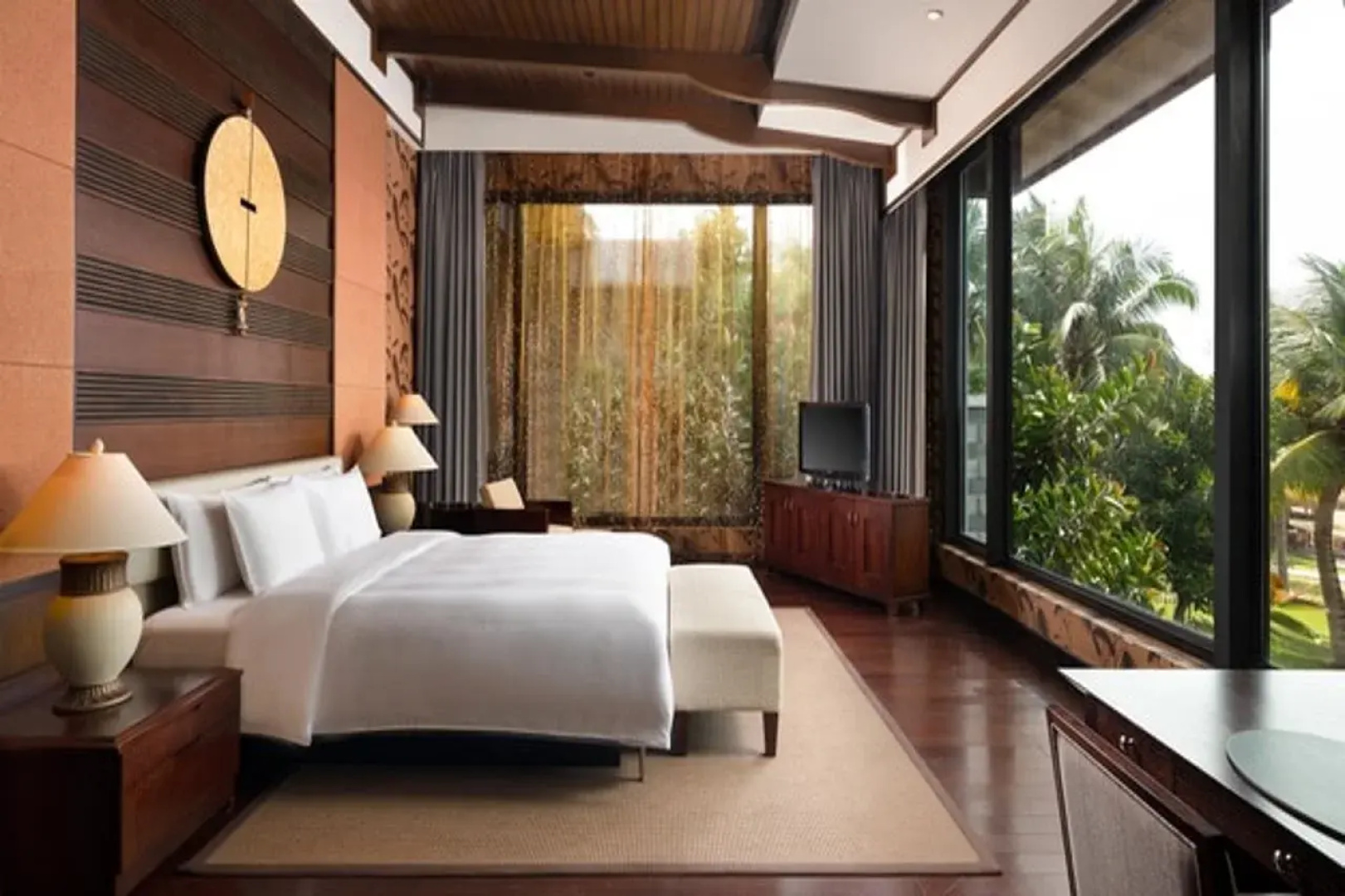 Le Meridien Shimei Bay Beach Resort & Spa