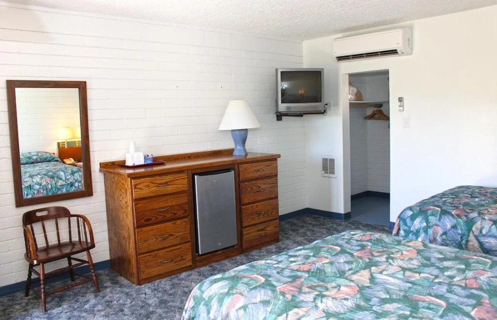 Lake Mohave Marina & Lodge