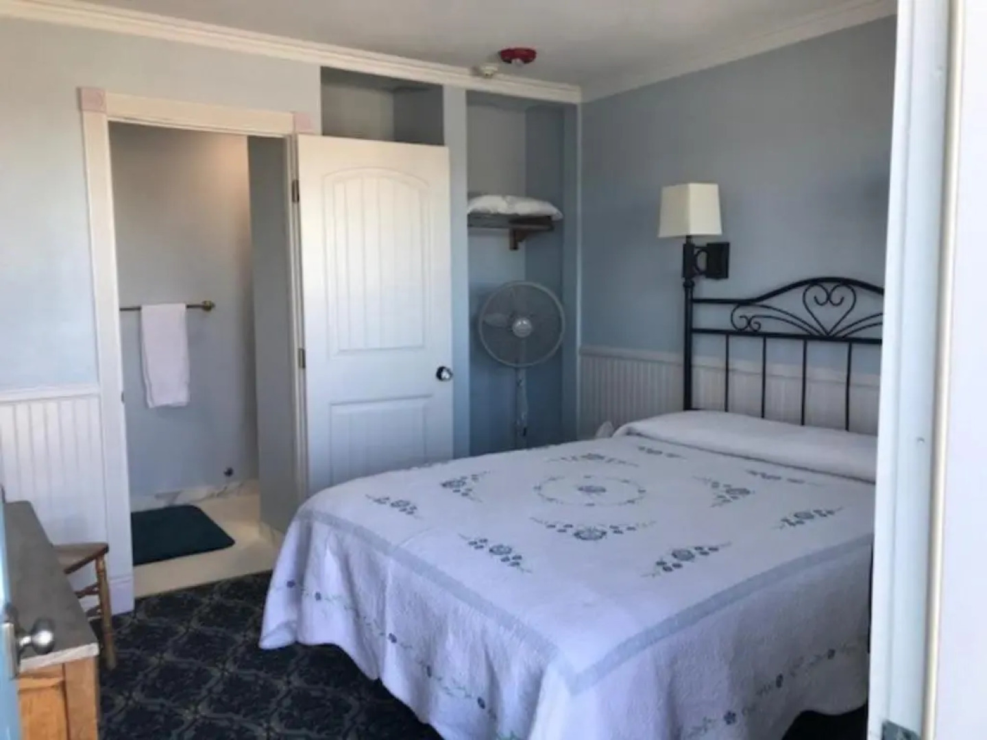 Sugarloaf Mountain Motel