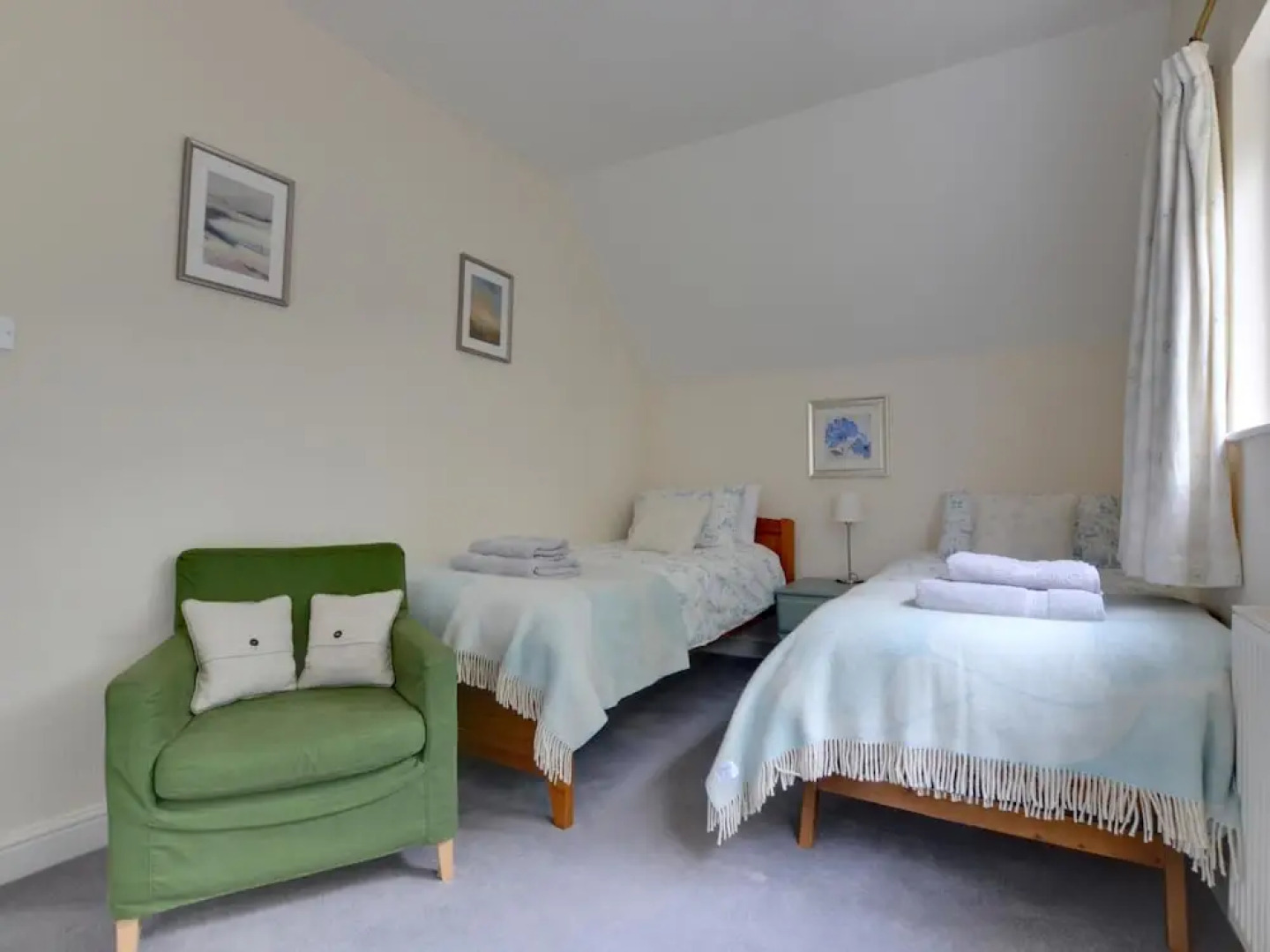 Modern Holiday Home in Hawkhurst Kent With Garden