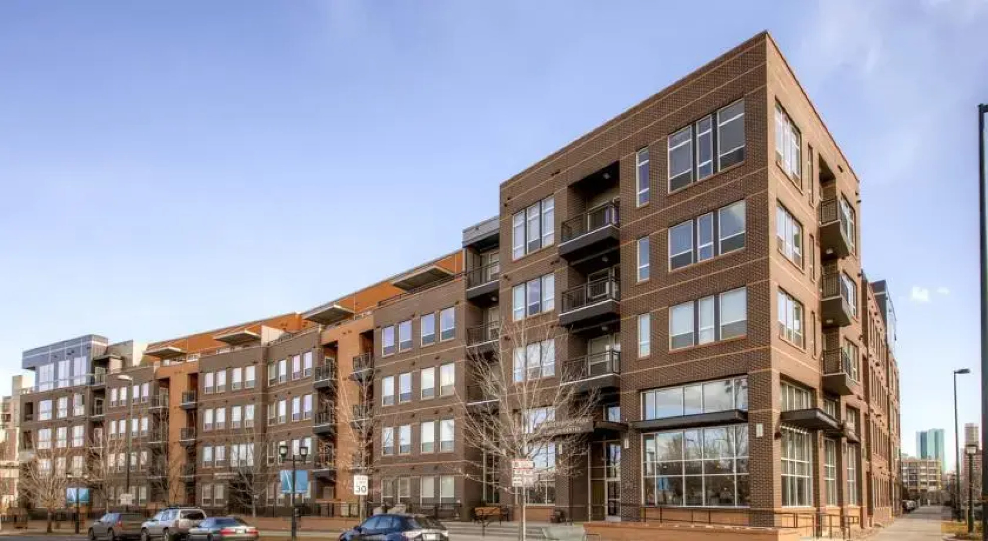 Amli Riverfront Park by Stay Alfred