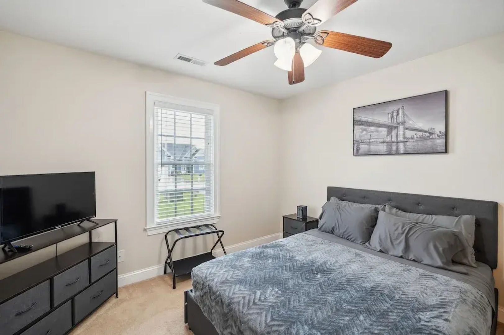 Charming Family Retreat With Spacious Yard 3 Bedroom Home