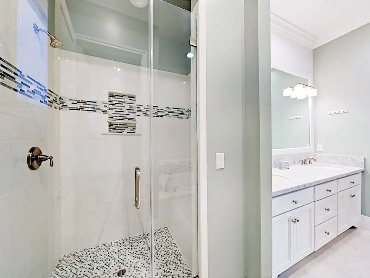 3625 Sunset Home 3 Bedrooms 2.5 Bathrooms Home