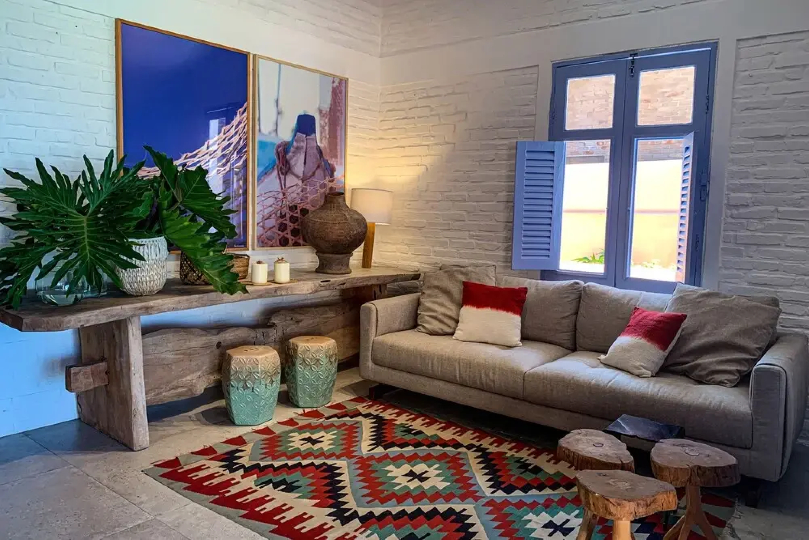 Casa pé na areia com 05 suítes