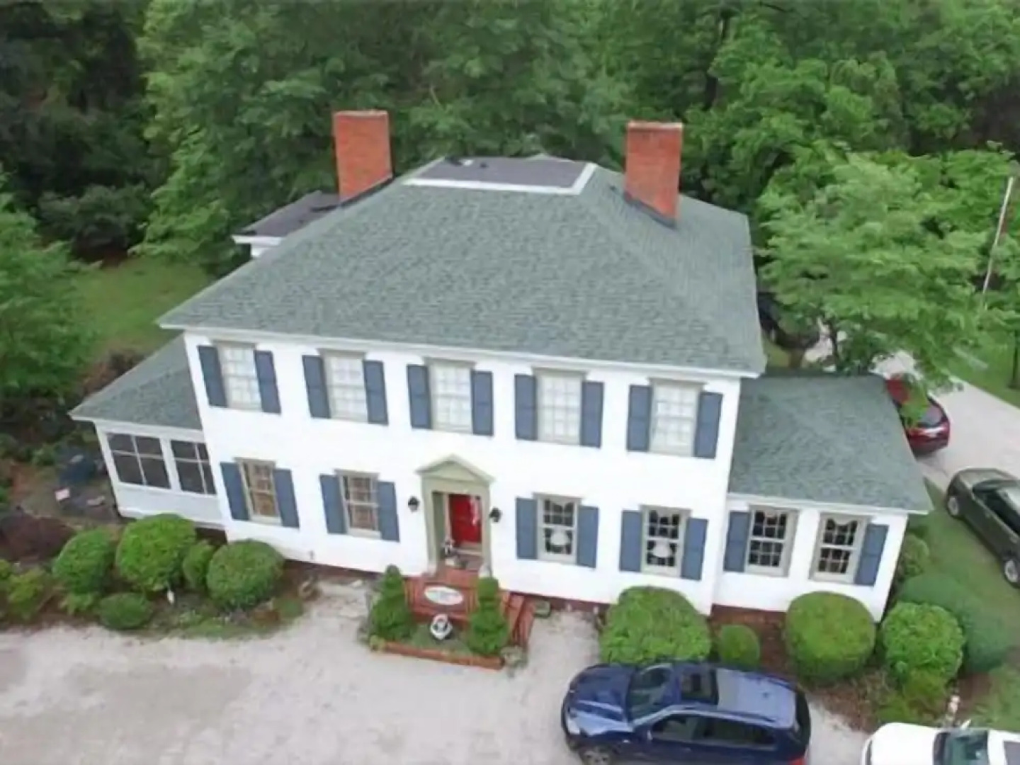 Oak Manor Inn