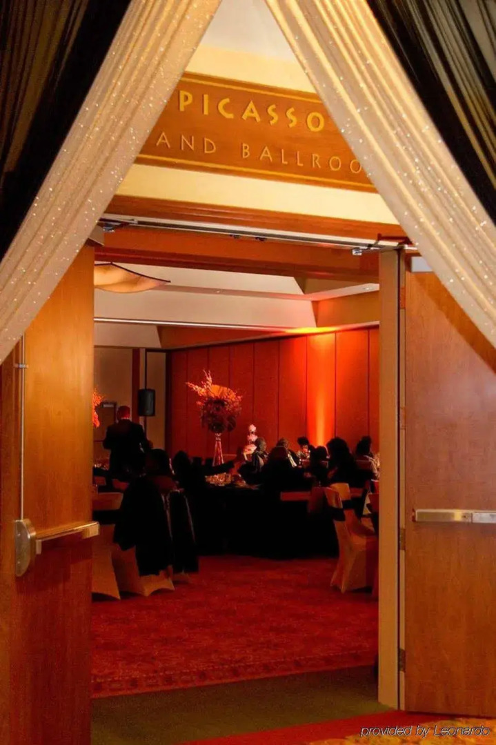 Hilton St. Petersburg Carillon Park