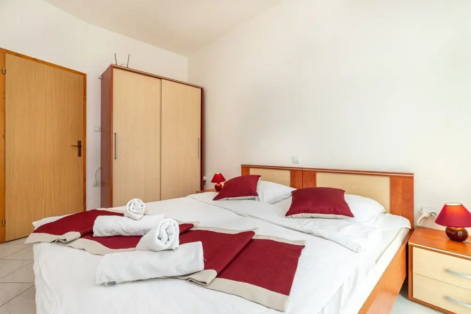 Pool Apartment Suzi 1