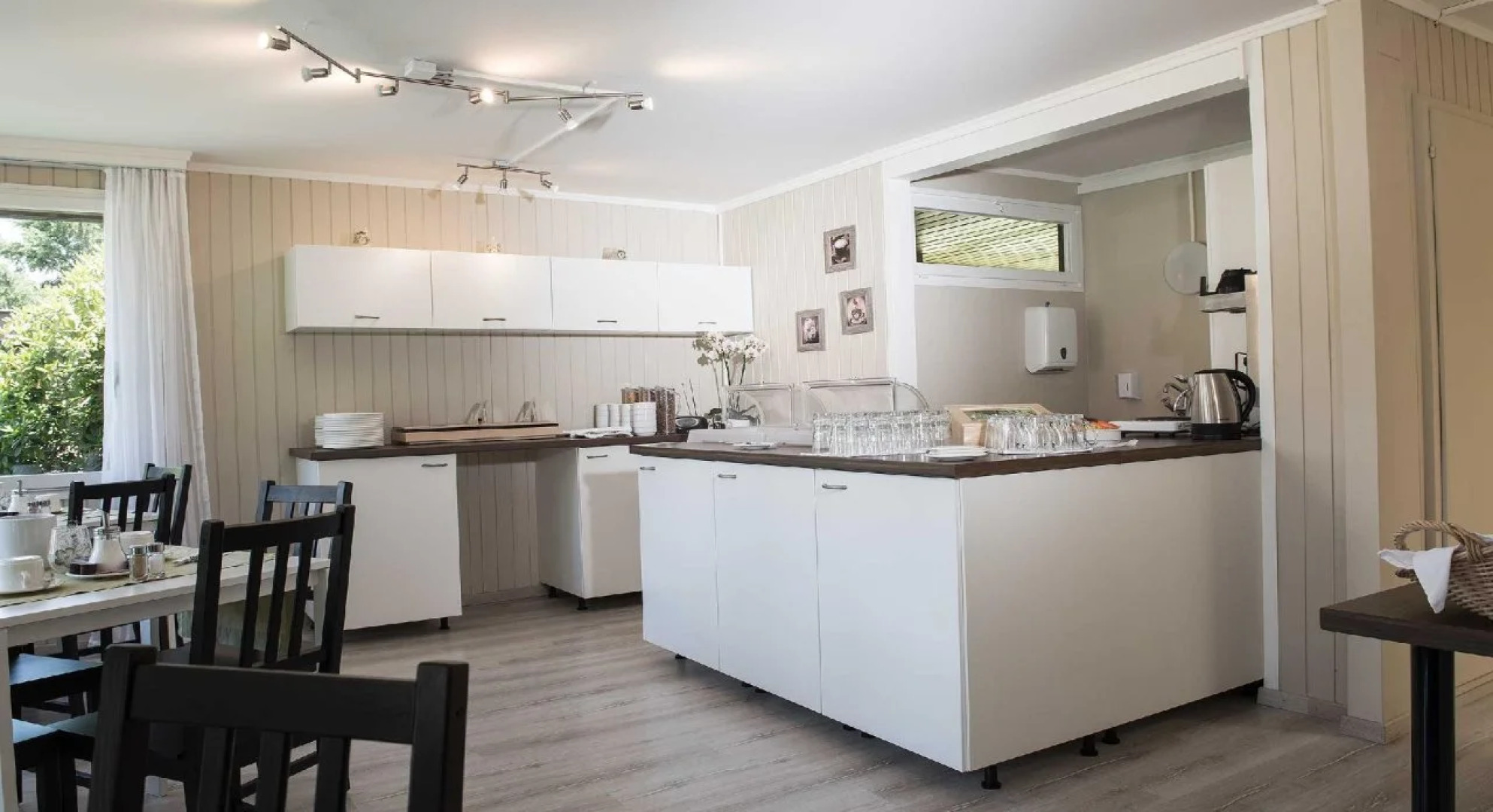 Jungfrau Hotel Annex Alpine Inn