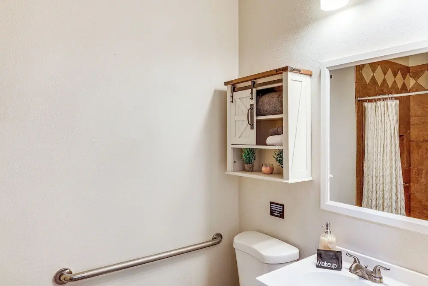 North Las Vegas Home w/ Hot Tub - 14 Mi to Strip!