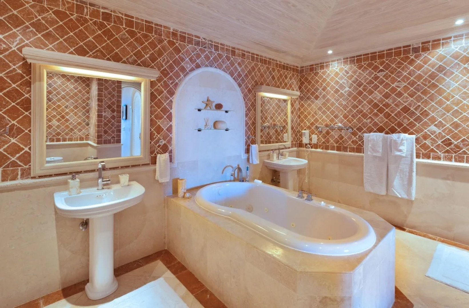 Old Trees 3 - Condo Halcyon