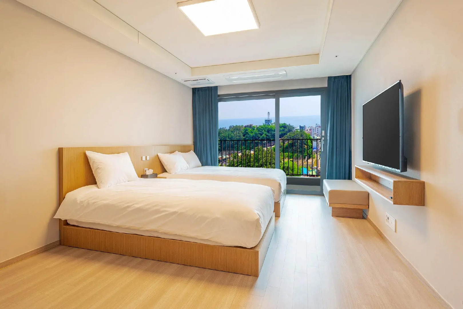 Sokcho I Park Suite Hotel and Resort