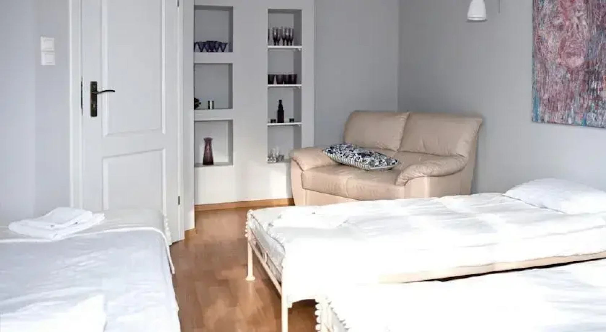 Villa B&B Guest House Modlin Airport