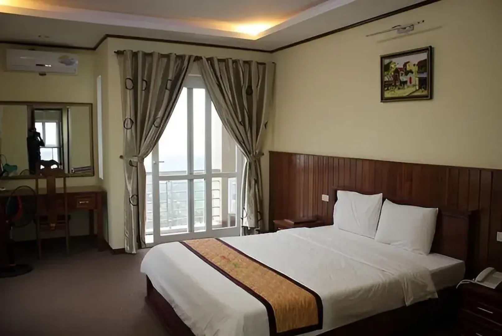 Bac Kinh Hotel Vinh - by BAY LUXURY