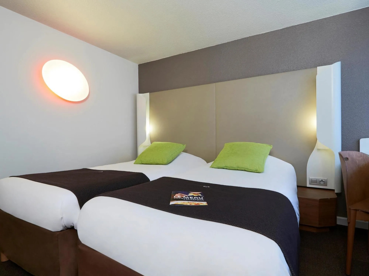 Campanile Chambray Les Tours