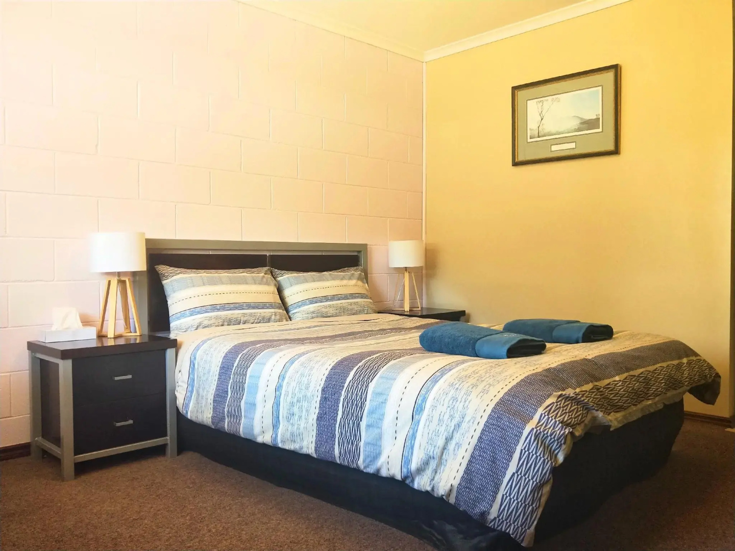 Twelve Apostles Motel & Country Retreat
