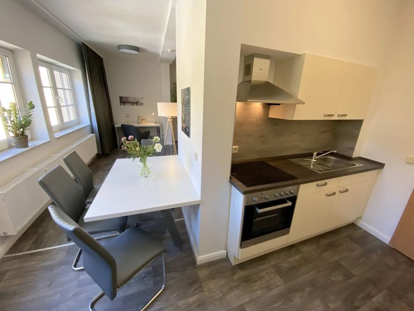 Zur Altstadt - Am Fuße der Osterburg - Gaststätte, Pension, FEWO