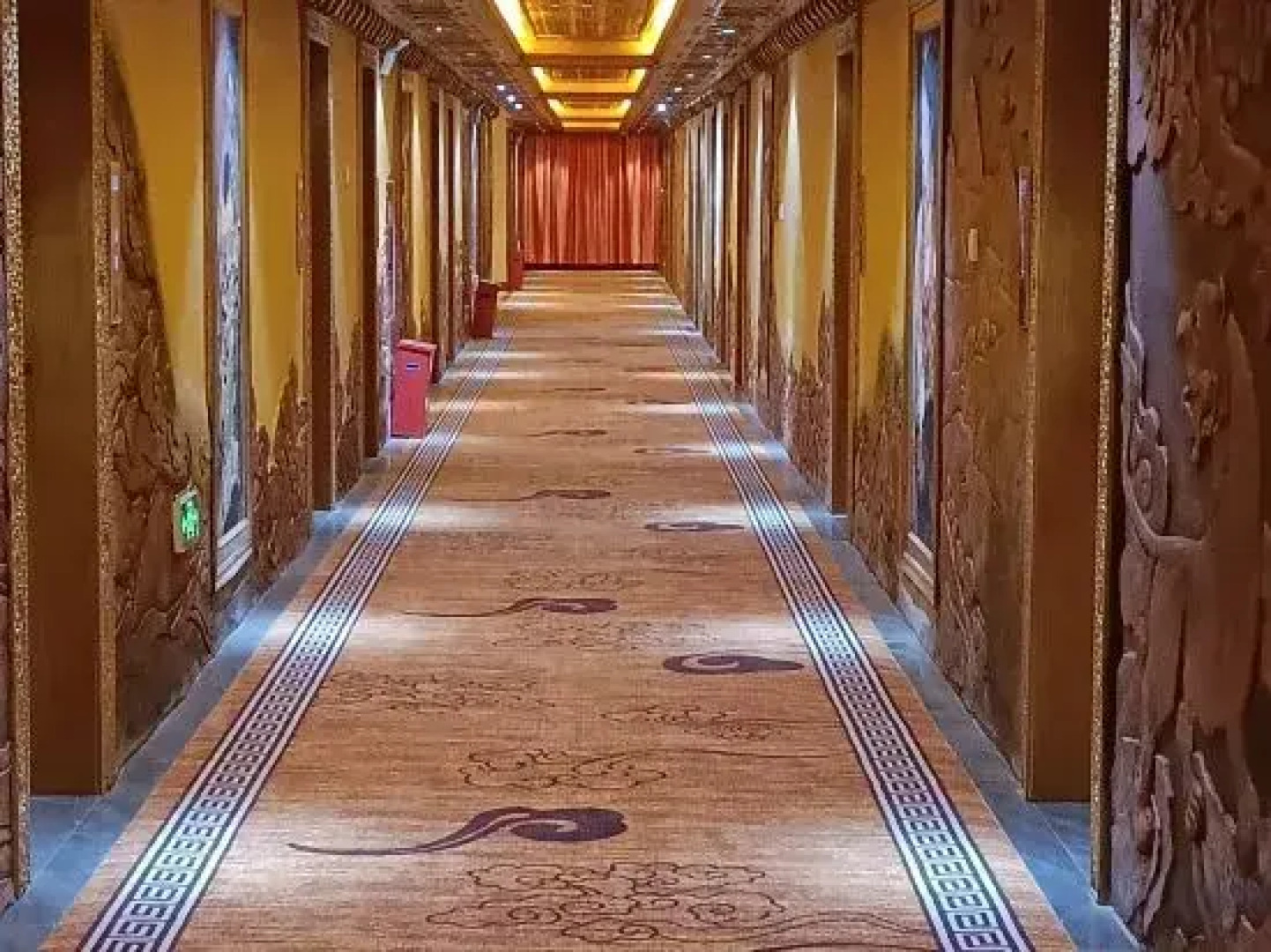 Tsangyang Gyatso Hotel