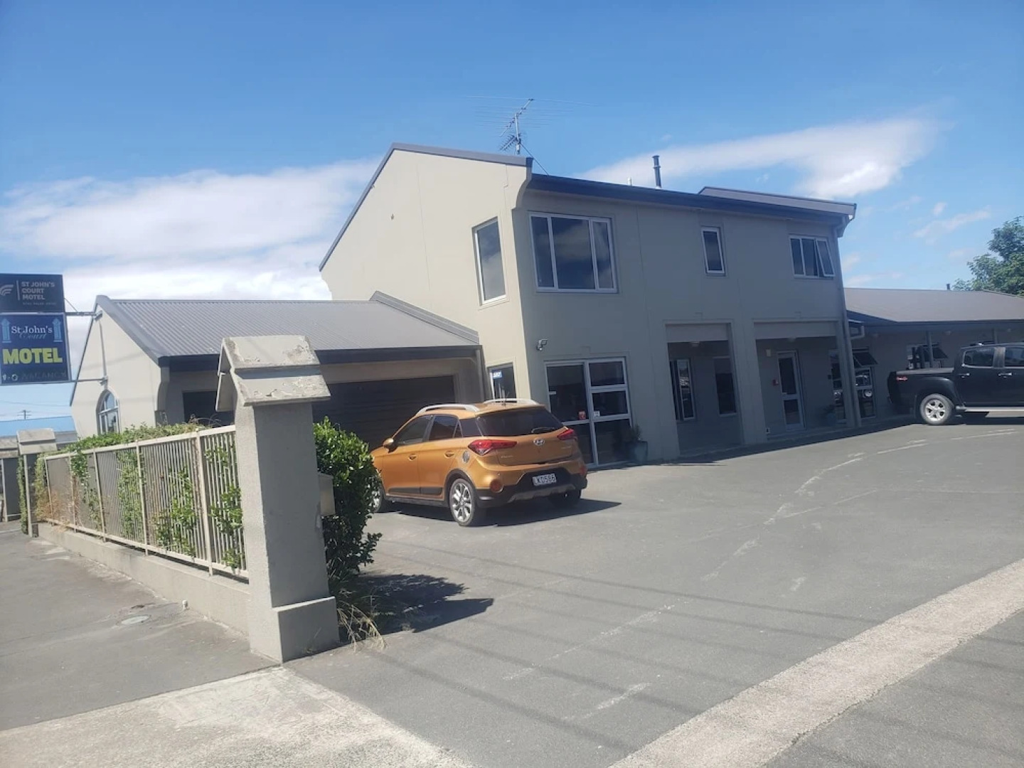 St John's Court Motel