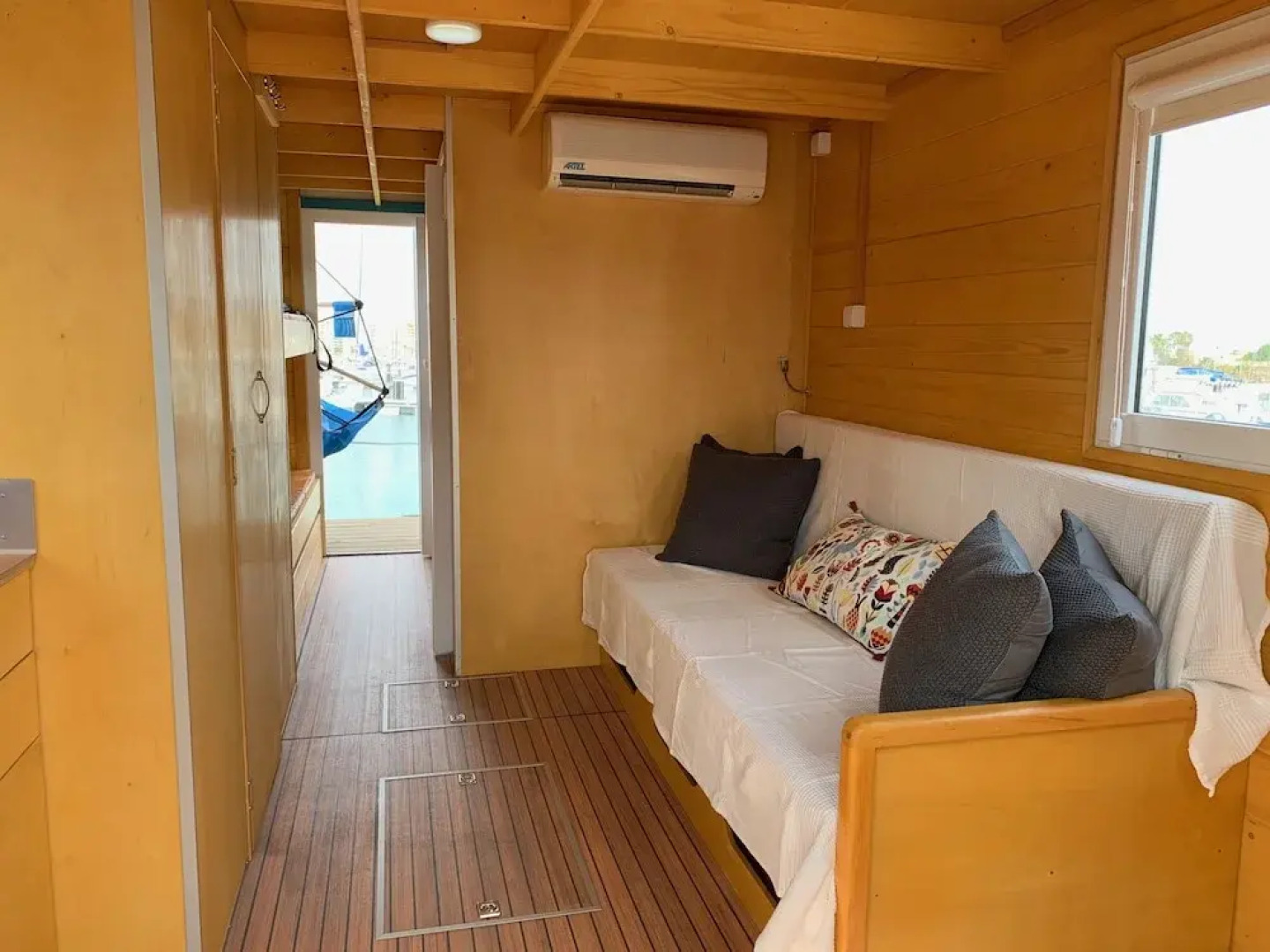 Vintage Classic 70s Boat!