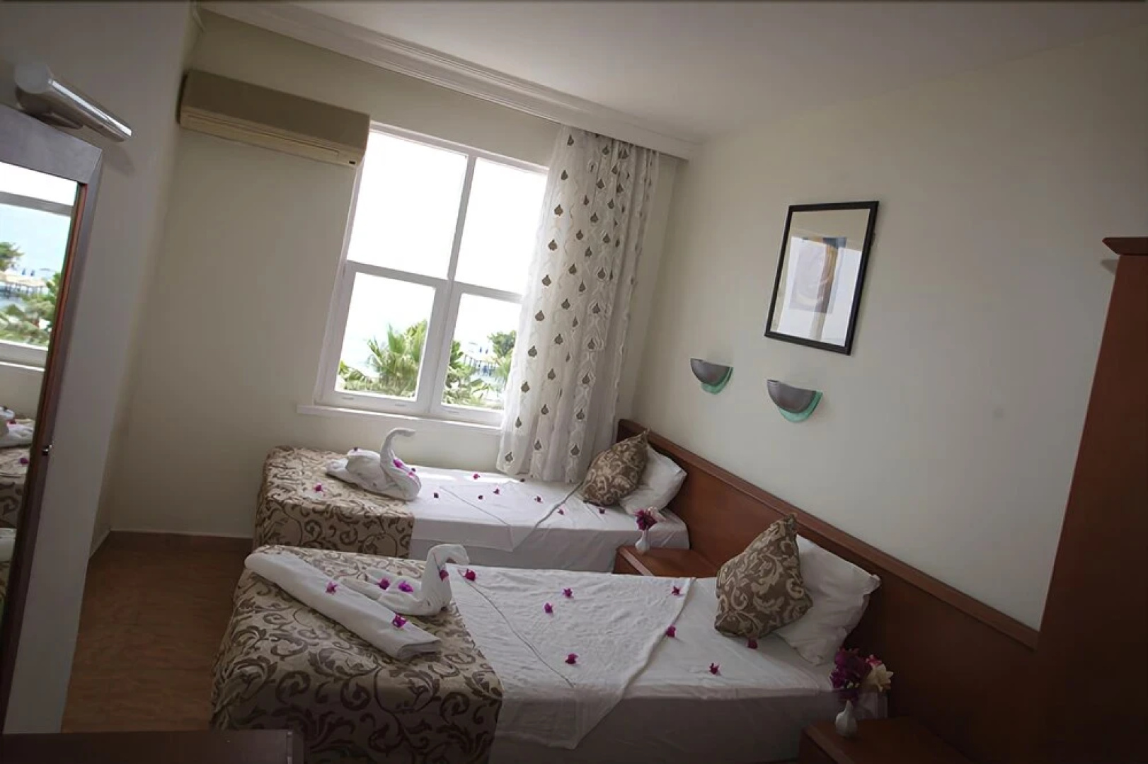 San Francisco Beach Hotel