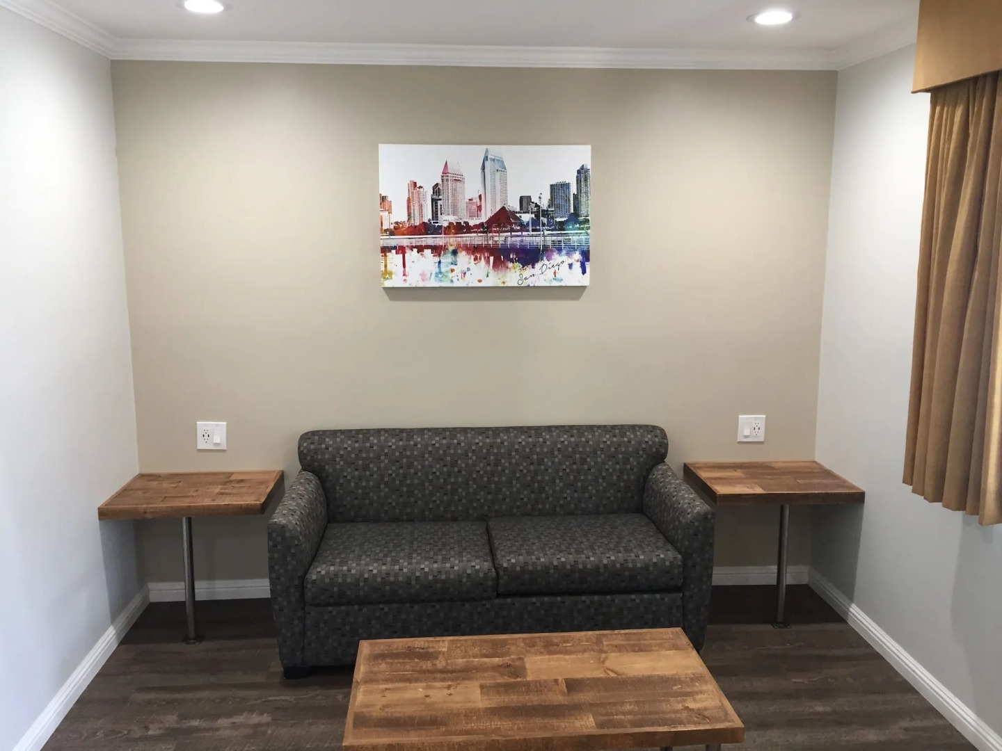 Days Inn and Suites San Diego SDSU