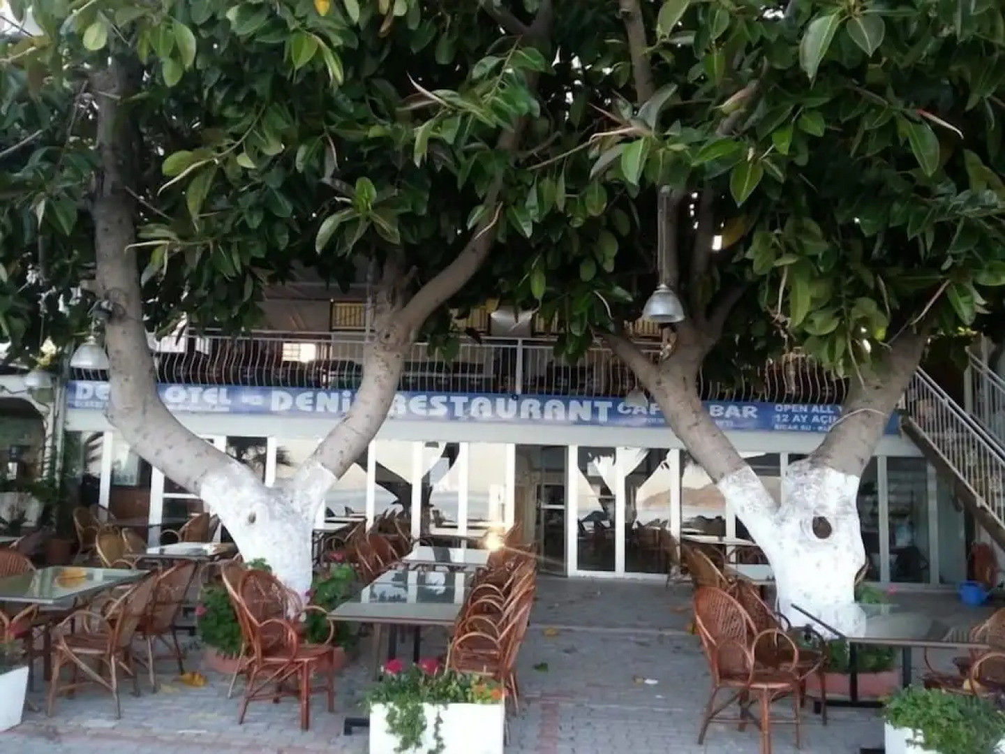 Deniz Hotel