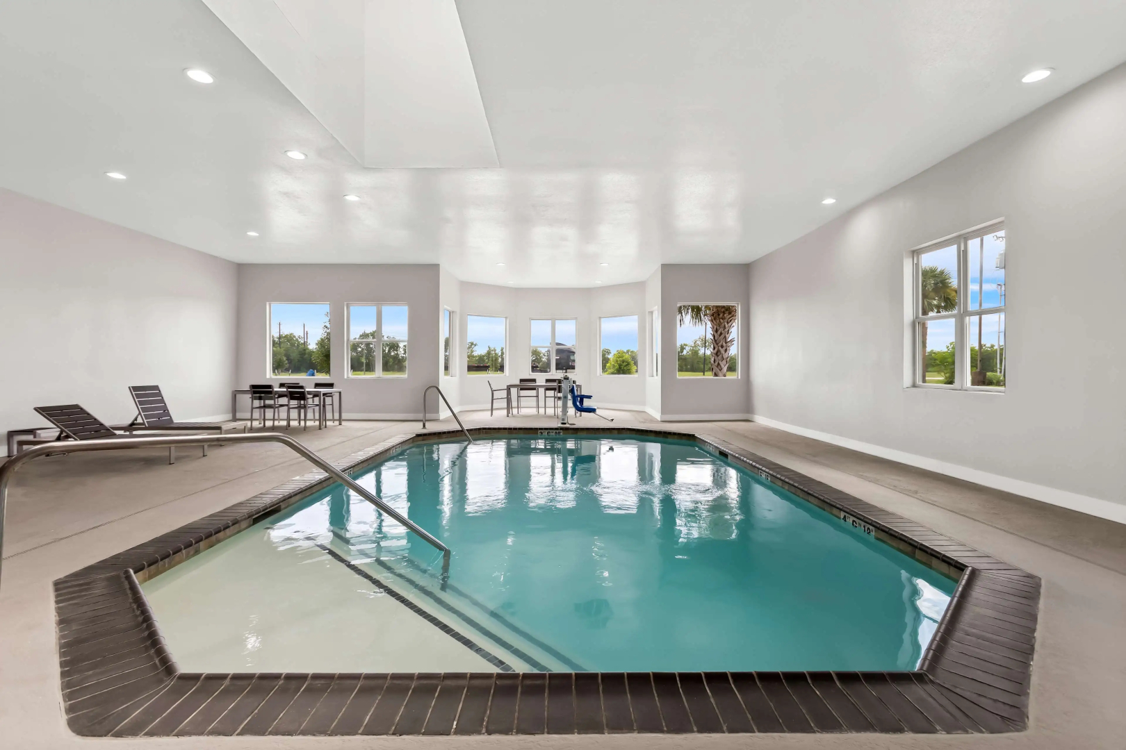 Sonesta Essential La Porte