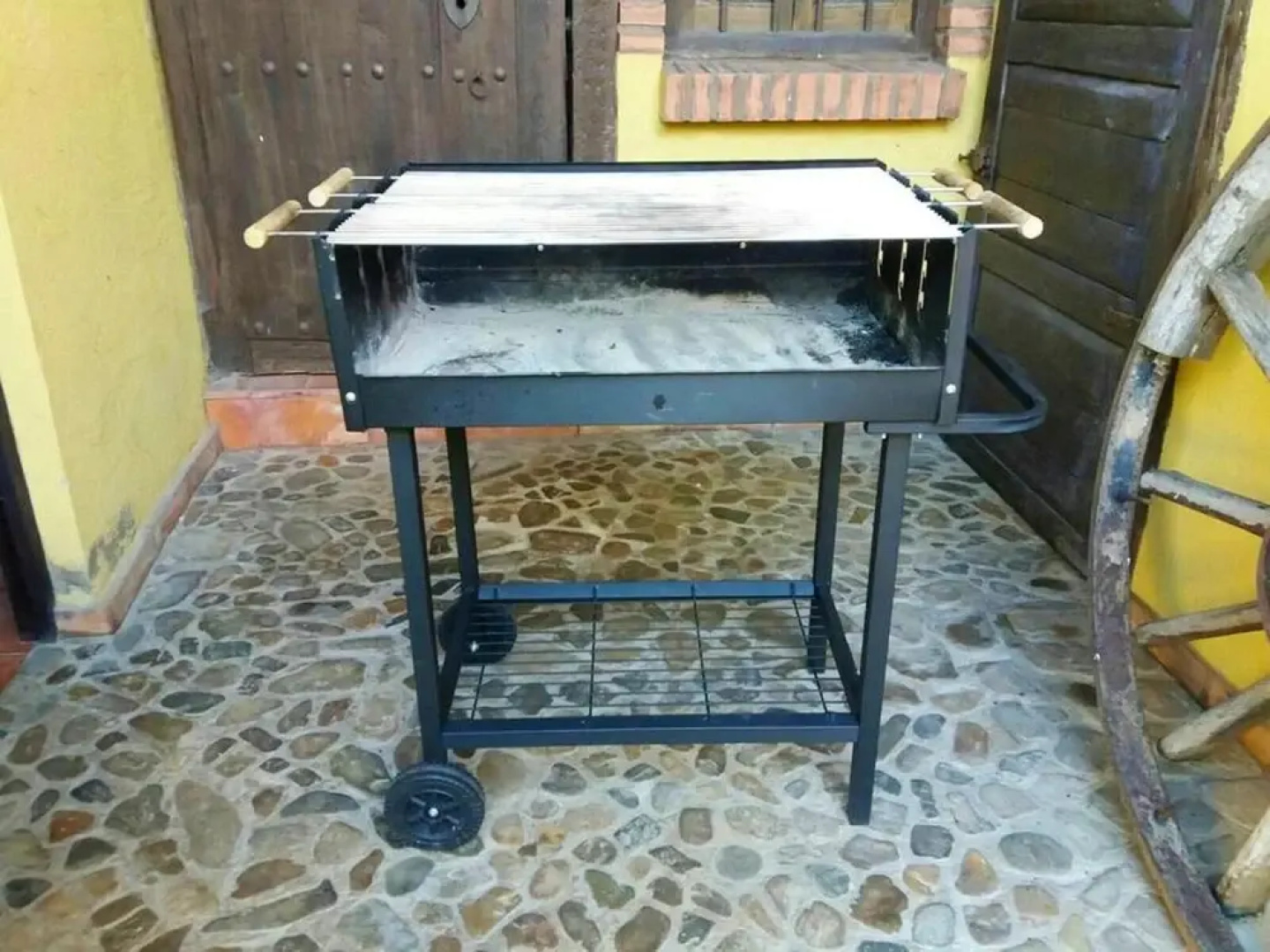 House With 4 Bedrooms in Ribaseca, With Wonderful City View, Enclosed Garden and Wifi