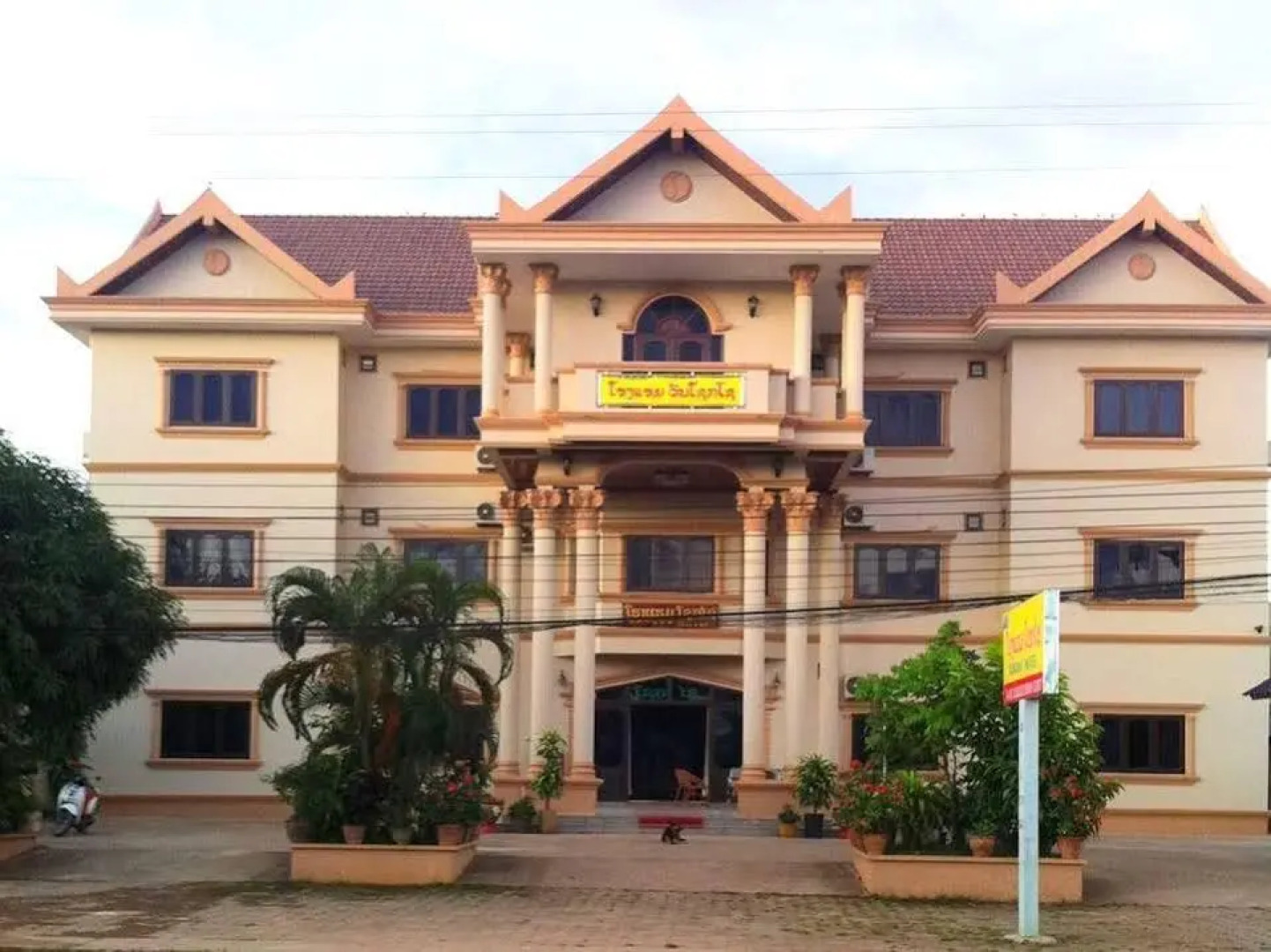 Xokxay Hotel